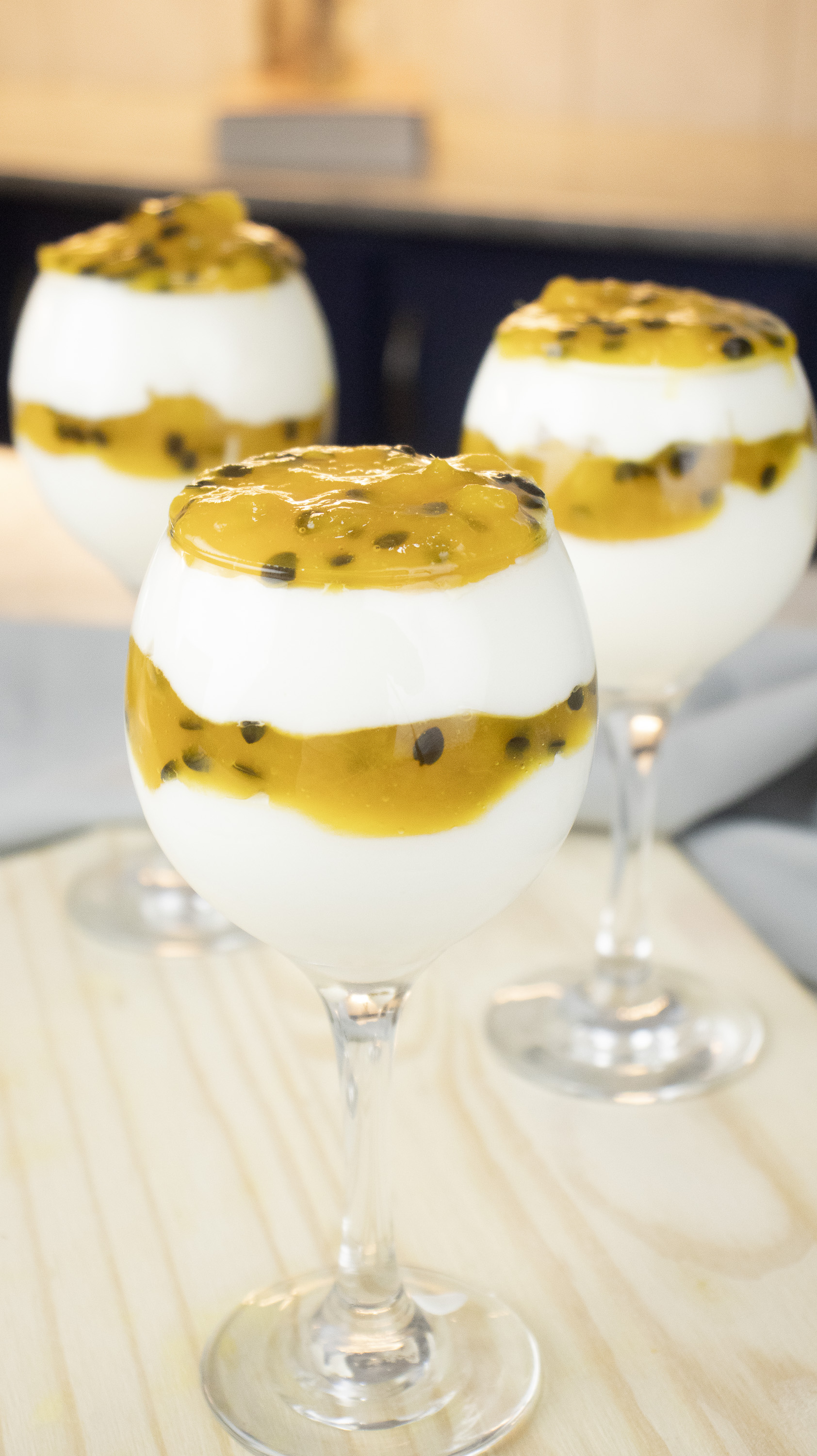 Verrine de Iogurte com frutas amarelas